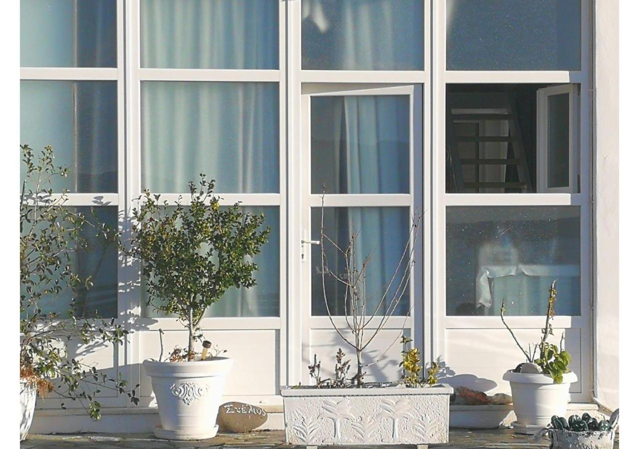 Kikilia'S & Stelio'S Apartments Adamantas Exterior photo